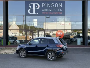 Car image 3