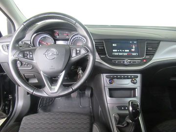 Car image 9