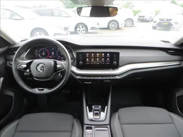 Car image 24
