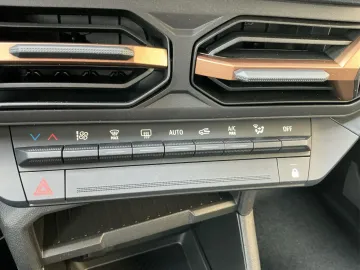 Car image 36