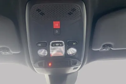 Car image 37