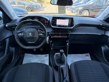 Car image 30