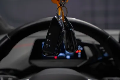 Car image 24