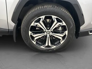 Car image 34
