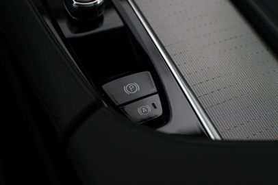 Car image 36