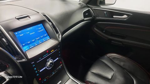 Car image 26