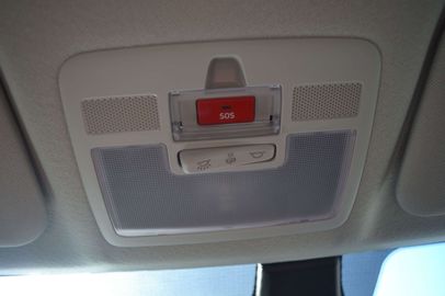 Car image 38