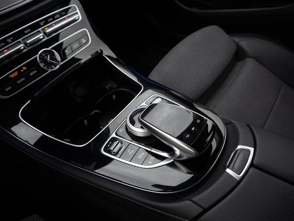 Mercedes-Benz E 220 d T Line 143 kW image number 13