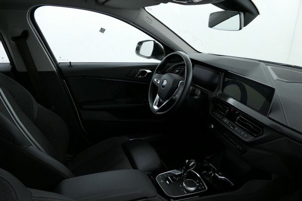 BMW 118i Sport Line 100 kW image number 6