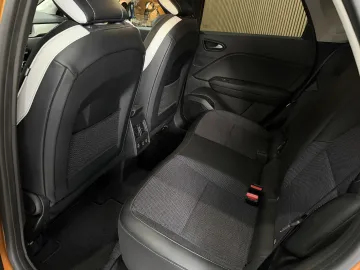 Car image 47