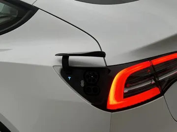 Car image 29
