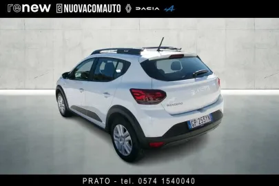 Car image 4