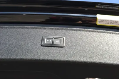 Car image 39