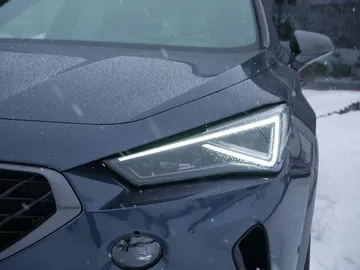 Car image 24