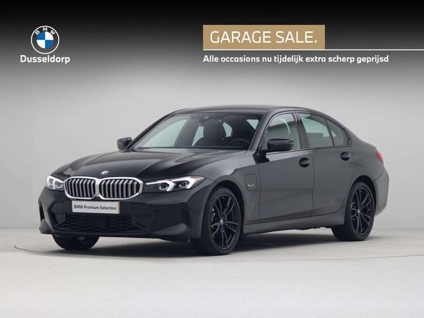 BMW 330 e 215 kW image number 1