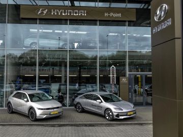 Car image 31