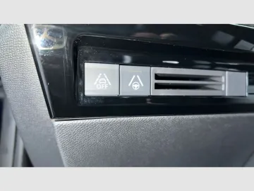 Car image 48