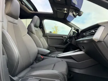 Car image 33