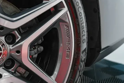 Car image 36