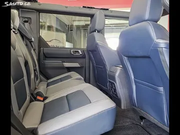 Car image 35