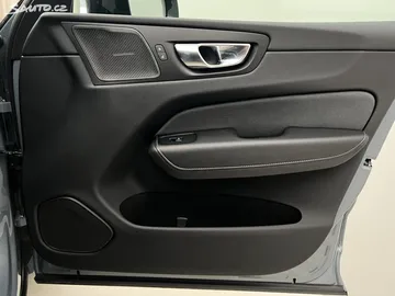Car image 45