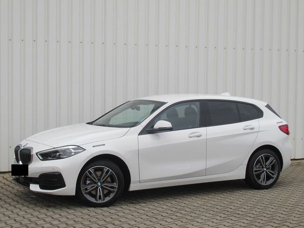 BMW 118i Sport Line 100 kW image number 1