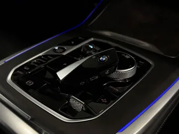 Car image 46