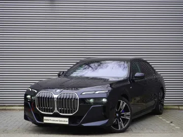 Car image 32