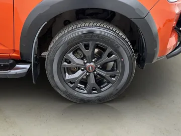 Car image 35