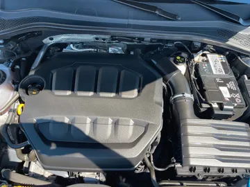Car image 29