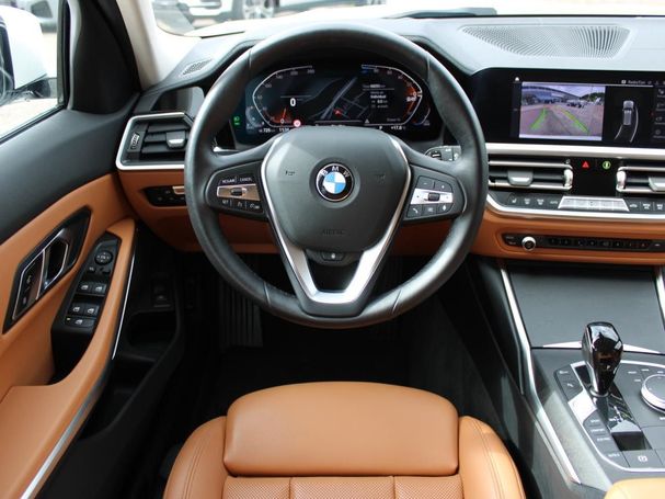 BMW 320d Touring xDrive 140 kW image number 9