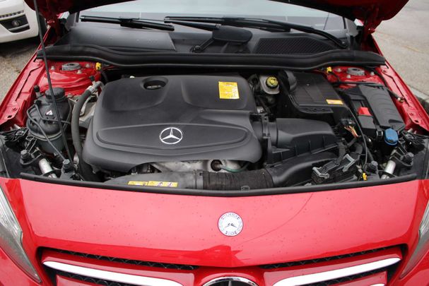 Mercedes-Benz A 180 BlueEFFICIENCY 90 kW image number 40