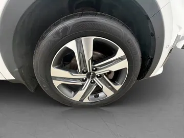 Car image 38