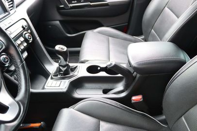 Car image 31