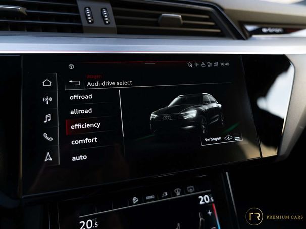 Audi e-tron 55 quattro S-line 300 kW image number 25