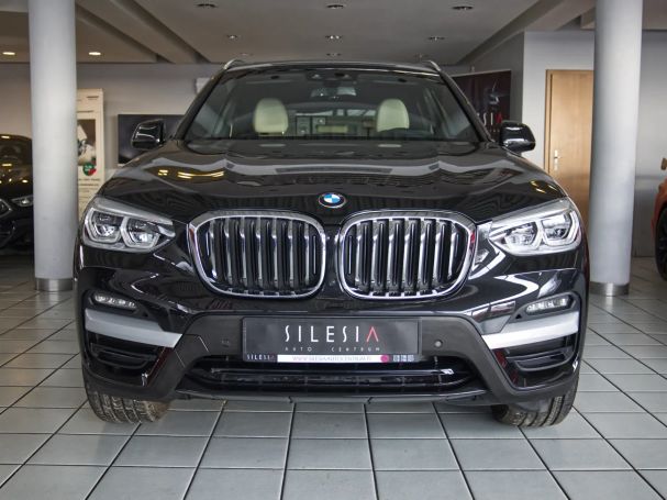 BMW X3 xDrive30i Luxury Line 185 kW image number 3