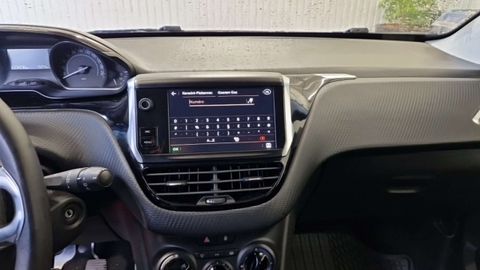 Car image 26