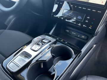 Car image 13