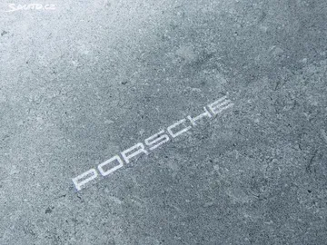 Car image 42