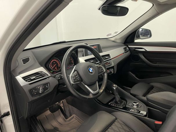 BMW X1 sDrive18i xLine 101 kW image number 6