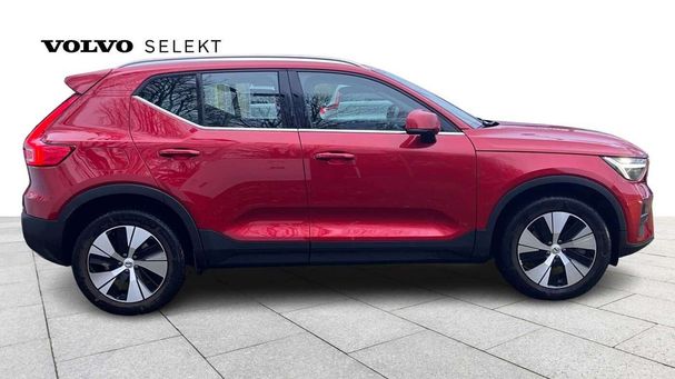 Volvo XC40 T4 155 kW image number 3