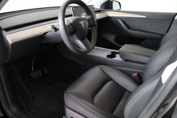 Tesla Model Y 220 kW image number 10