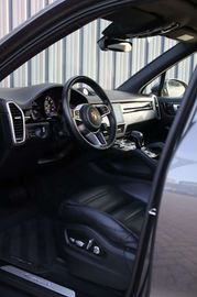 Car image 37