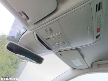 Car image 34
