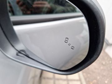 Car image 37