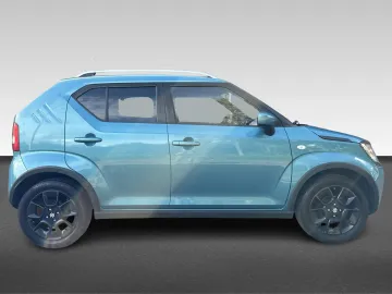 Car image 4