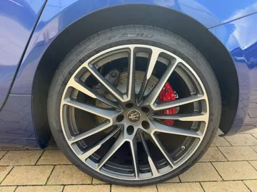Car image 31