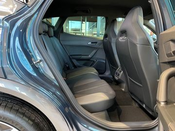 Car image 36