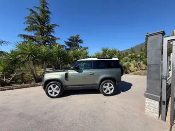Car image 2