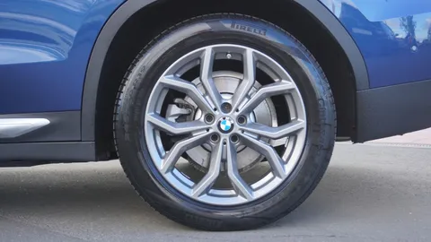 Car image 36